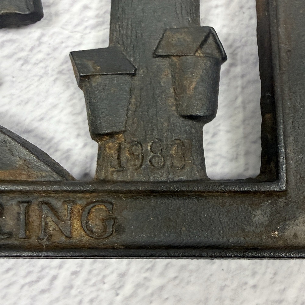 Vintage Vermont Castings 1983 Cast Iron Trivet Spring Edition Cottagecore Decor - Picture 6 of 11